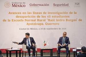 Ayotzinapa da un giro tras 12 años: los teléfonos de los normalistas abren nuevas pistas sobre funerarias y Semefo