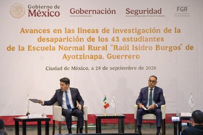 Ayotzinapa da un giro tras 12 años: los teléfonos de los normalistas abren nuevas pistas sobre funerarias y Semefo