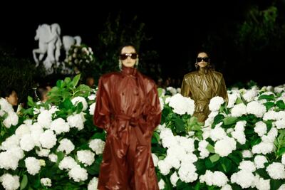 Entre estrellas y nuevas firmas: París inaugura una Fashion Week decisiva