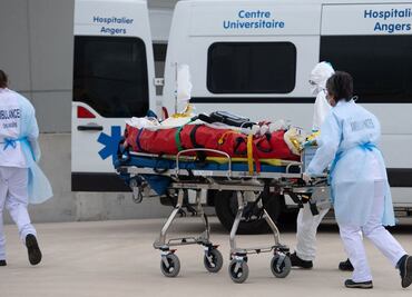 Con hospitales casi saturados, París podría volver a confinamiento