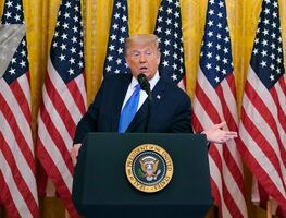 El baile de YMCA y otros momentos virales de Donald Trump