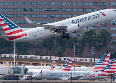 Empleado muere tras quedar atrapado en motor de avión en Alabama