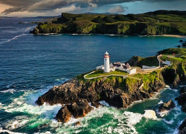 ¿Te hacen falta $92 mil dólares y un cambio de vida? Irlanda paga por mudarse a sus islas