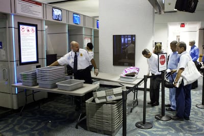 El proceso de inspección de dispositivos electrónicos en EU