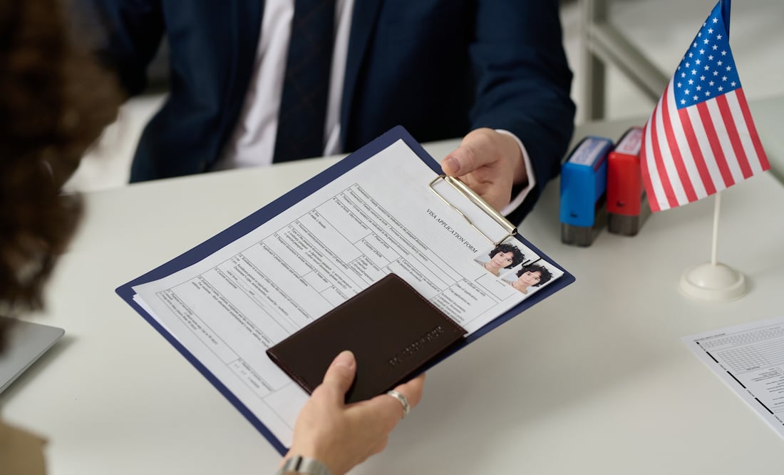 Visa americana/ istock/mediaphotos