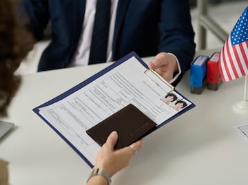 ¿Contratar a una empresa de trámites me garantiza la visa? Esto dice la Embajada de EU