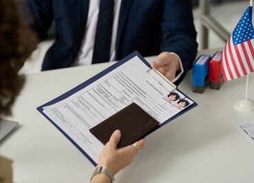 ¿Contratar a una empresa de trámites me garantiza la visa? Esto dice la Embajada de EU