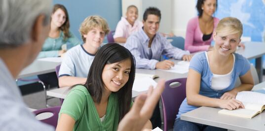 ¿Cómo participar en el campamento juvenil de ciencias en EU?