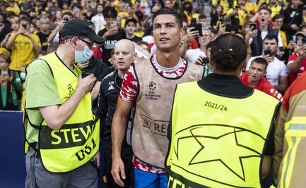 Cristiano regaló su camiseta a la mujer a la que dio un balonazo (video)