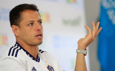 Tunden otra vez a "Chicharito" por comentario en VIDEO: "Las mujeres están fracasando"