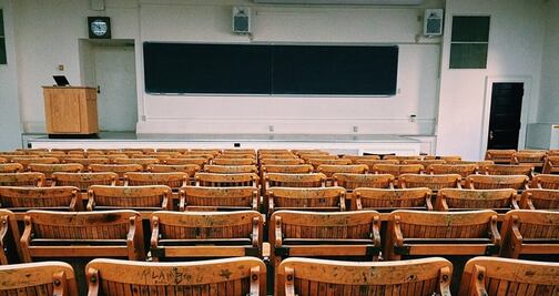 Ofrecen beca para migrantes mexicanos en Texas