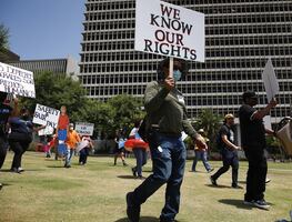 Mayoría de estadounidenses tiene conceptos erróneos acerca de los inmigrantes: sondeo