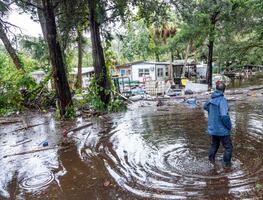 Idalia se degrada a tormenta tropical a su paso por Georgia y las Carolinas