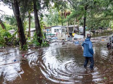 Idalia se degrada a tormenta tropical a su paso por Georgia y las Carolinas