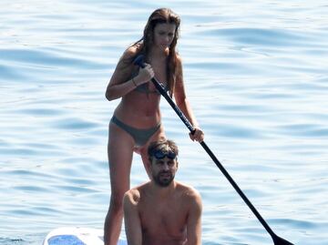 Clara Chía se luce en diminuto bikini de impacto por Croacia junto a Gerard Piqué