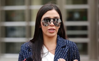 Emma Coronel ‘opaca’ el triunfo del Tri con sensual FOTO: el look que se robó todas las miradas