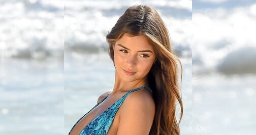 Demi Rose impacta con traje de baño azul en playas de Tulum