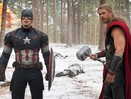 Subastan el poderoso martillo de 'Thor' y otros accesorios de Marvel