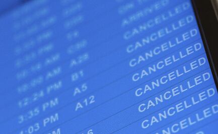 Cientos de vuelos cancelados por tormenta de nieve en costa noreste de EU