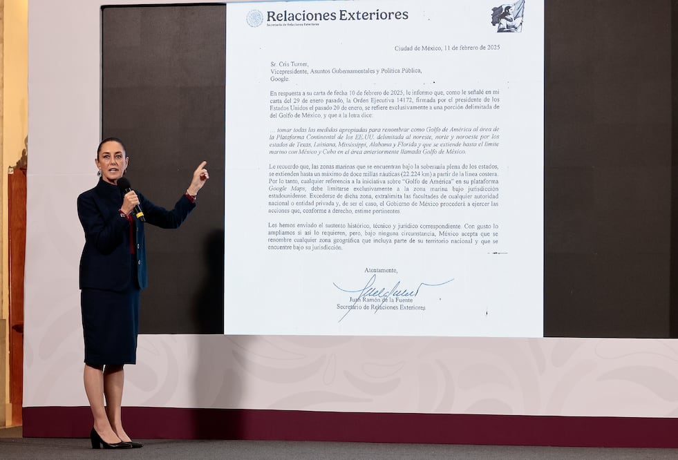 Sheinbaum muestra la carta de Google y exige corregir el error geográfico; amaga con tribunales. EFE/ José Méndez