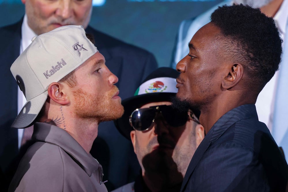 ¿Cuánto ganaría el Canelo si vence a Christian Mbilli? La fortuna y todo lo que está en juego. Foto: (Photo by Fayez NURELDINE / AFP)