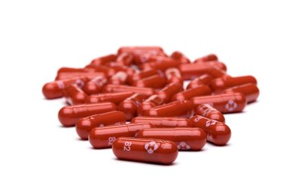 Reino Unido avala primer medicamento contra Covid. ¿Cuánto costará?