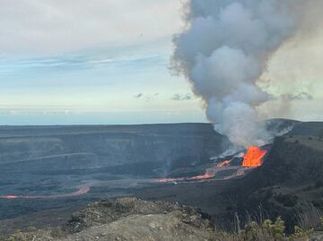 Nueva erupción del volcán Kīlauea: fuentes de lava alcanzan los 90 metros en Hawái