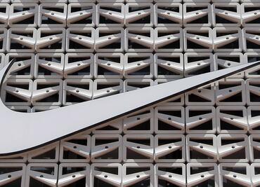 Nike se suma a otras firmas que se retiran de Rusia