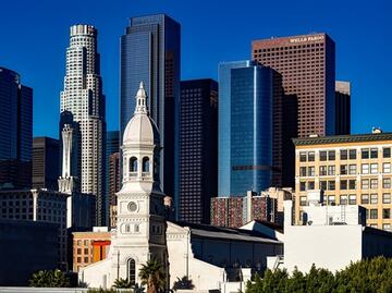 Los Ángeles recibe la colorida exhibición arquitectónica ‘Serpentine Pavillion’