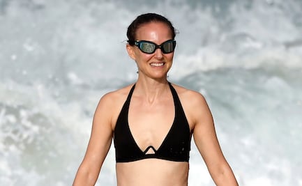Natalie Portman y el diminuto bikini negro con el que lució un abdomen de impacto