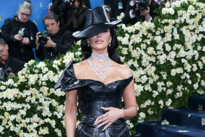 Kim Kardashian se luce etérea con vestido de cuero y corsé en el after party de la MET Gala  