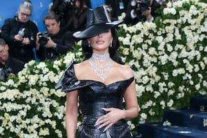 Kim Kardashian se luce etérea con vestido de cuero y corsé en el after party de la MET Gala