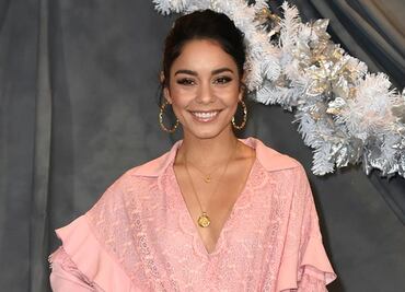 Vanessa Hudgens presume abdomen con atuendo deportivo