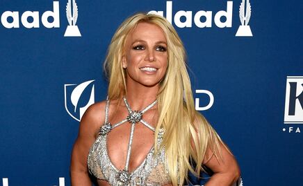 Britney Spears arrasa con diminuto bikini azul en la playa
