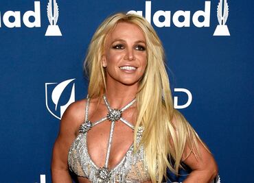 Britney Spears arrasa con diminuto bikini azul en la playa