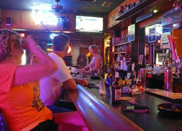 Vinculan casos de cáncer con consumo de alcohol