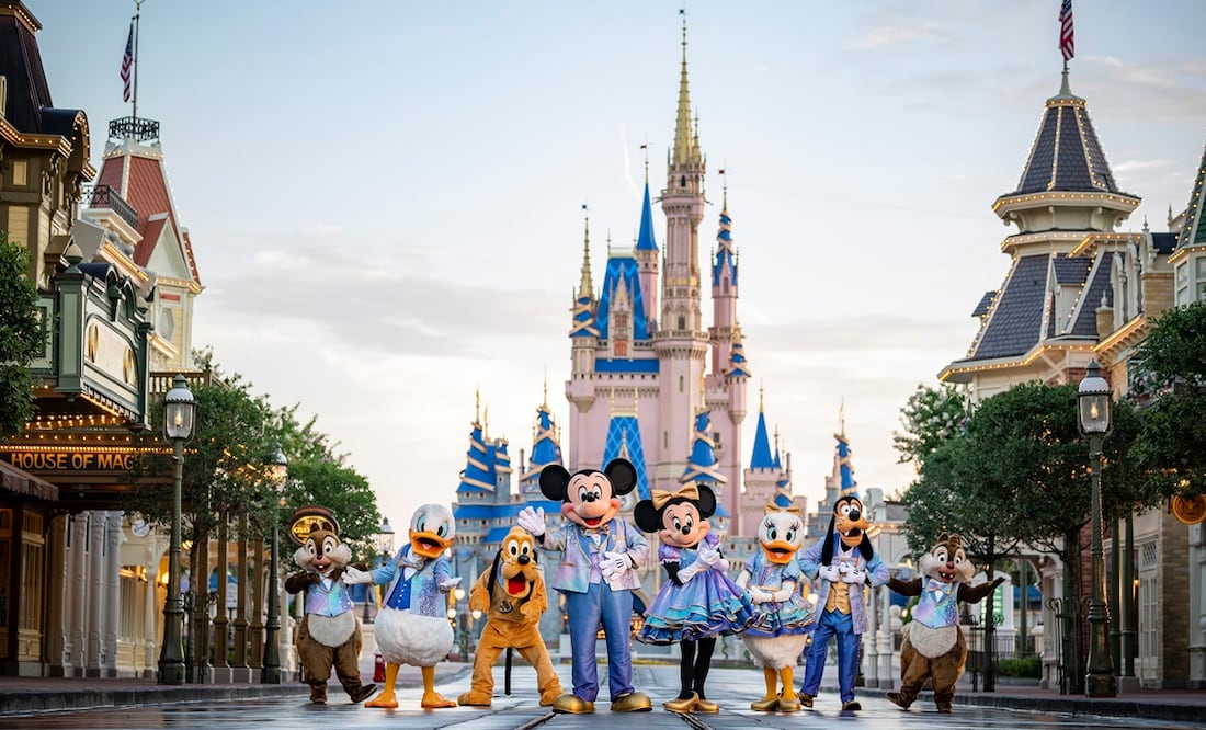 Los 5 parques temáticos más visitados del mundo en 2022. Foto: AP