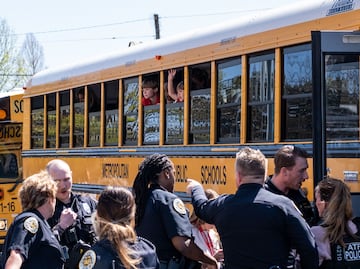 Biden sobre tiroteo en Nashville: "Debemos hacer más para no convertir escuelas en prisiones”