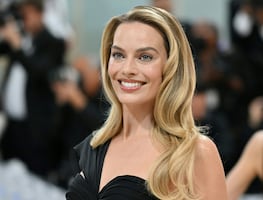 Margot Robbie posa como Barbie en exclusiva sesión fotográfica para Vogue