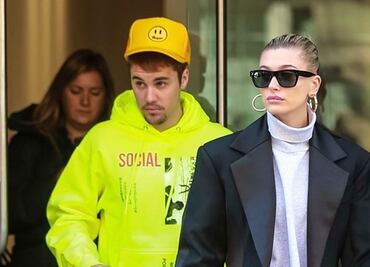 Hailey Bieber destila glamour con tendencia 'sin pantalón' en NY