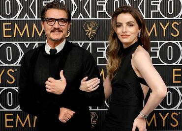 Ella es Lux, la hermana de Pedro Pascal que deslumbró en los Emmys 2024 con espectacular vestido negro