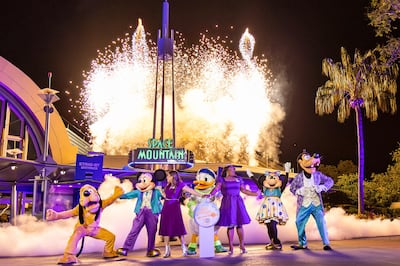 Space Mountain celebra 50 años llevando a fans al cosmos desde Tomorrowland en Magic Kingdom. EFE/Olga Thompson/Disney /SOLO USO EDITORIAL/SOLO DISPONIBLE PARA ILUSTRAR LA NOTICIA QUE ACOMPAÑA (CRÉDITO OBLIGATORIO)