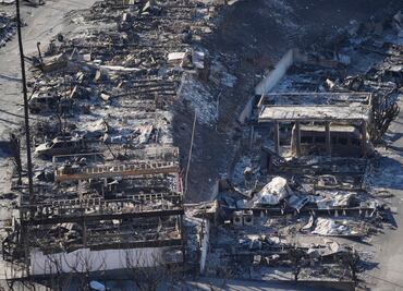Incendios en Los Ángeles: evacuados no podrán regresar hasta dentro de una semana