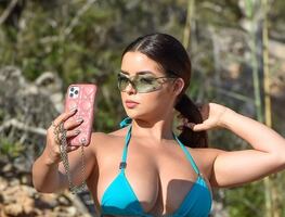 El bikini ‘imposible’ que lució Demi Rose en Ibiza
