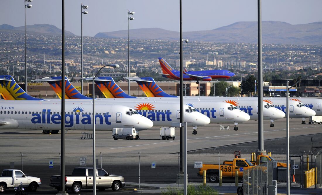 “Mi laptop es una bomba”: pasajero provoca caos en avión rumbo a Virginia. Foto (AP Photo/David Becker)