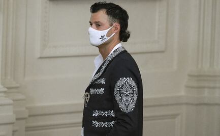 Jugador de los Dodgers viste de mariachi en visita a la Casa Blanca