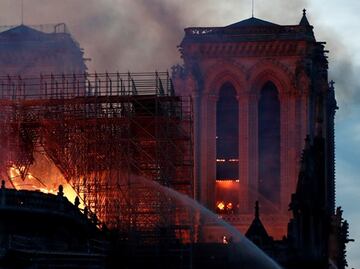 Apple se suma a millonarios; donará dinero para reconstruir Notre Dame