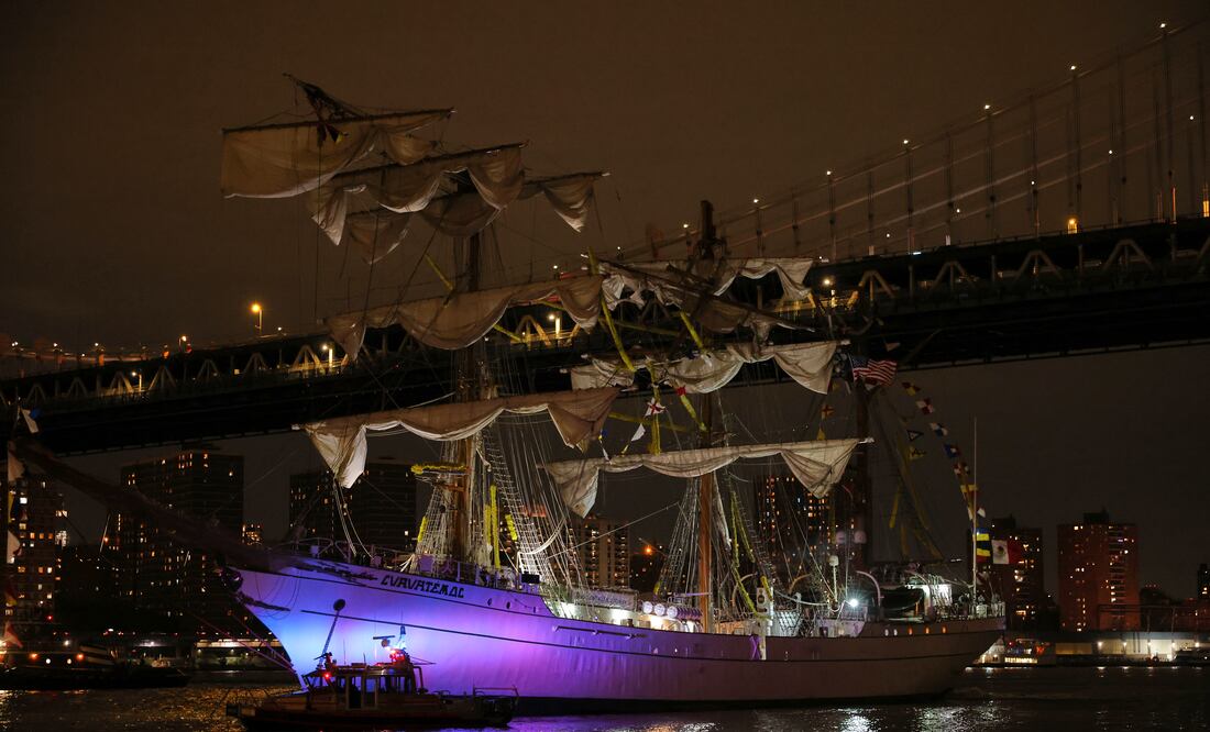 Choque de Buque Cuauhtémoc contra puente de Brooklyn: "Esto pudo ser una tragedia mucho peor"(AP Foto/Yuki Iwamura)