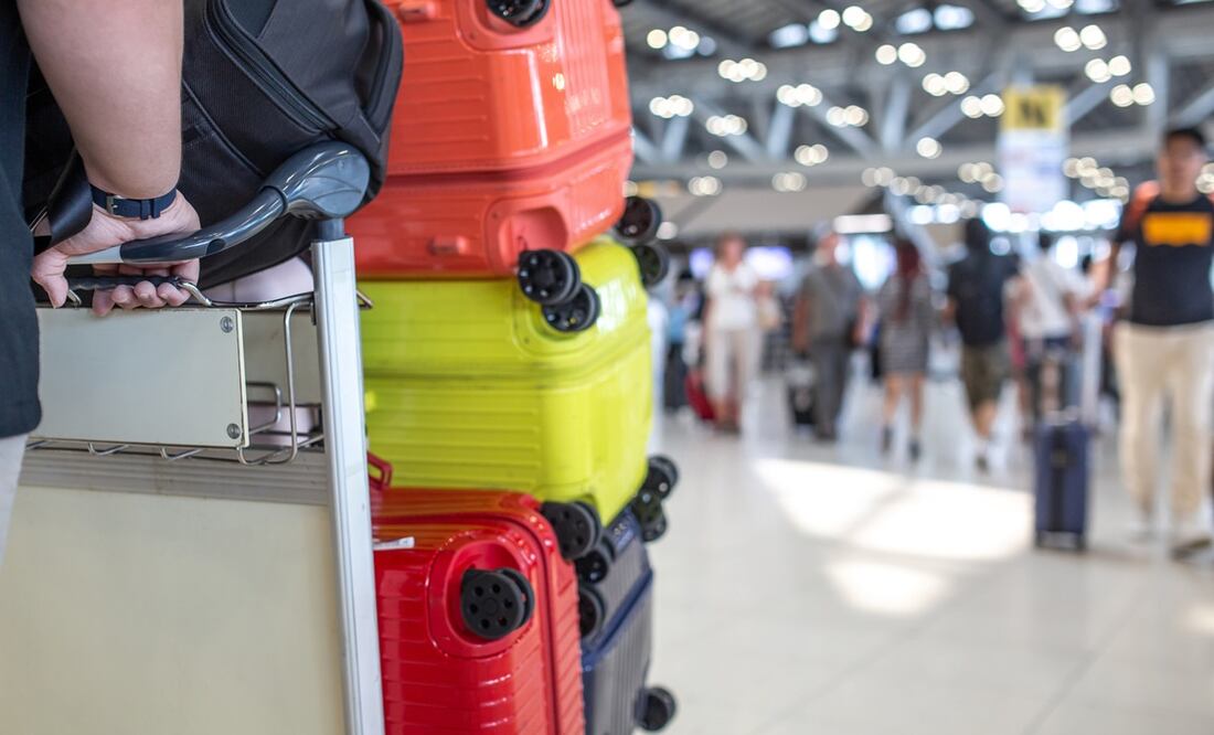 Equipaje de mano. iStock/Wirestock