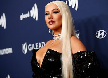 Christina Aguilera conquista los GLAAD Media Awards con vestido negro de sirena y lentejuelas